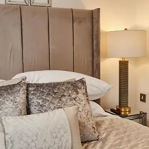 Deluxe River Canal View & Free Secure Parking! , Leeds (West Yorkshire) United Kingdom